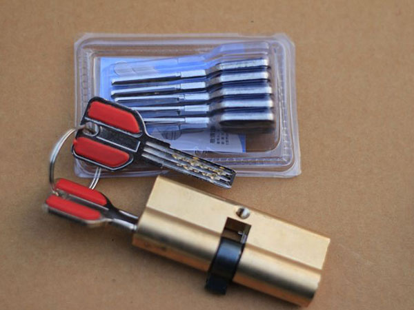 泰来24小时上门开锁公司